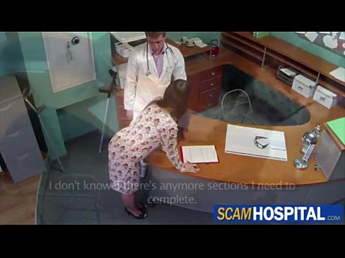 Doctor se folla a su paciente enferma (by egf) 