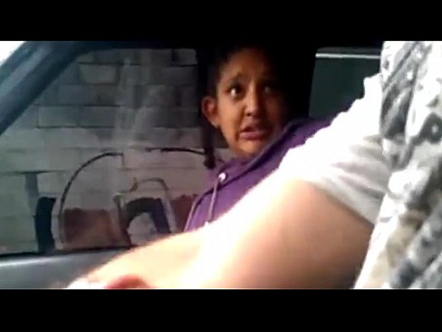 Peru - drogadicta de pamplona alta me la chupo x un pay en mi taxi 