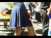 Chile de maduros hombres a calentando minifalda en Colegiala